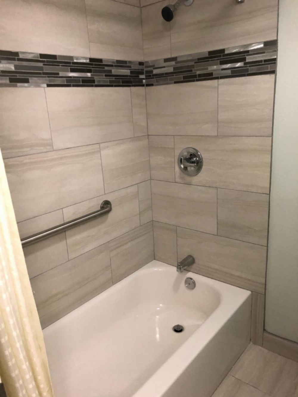 Continental Inn and Suites Image 10
